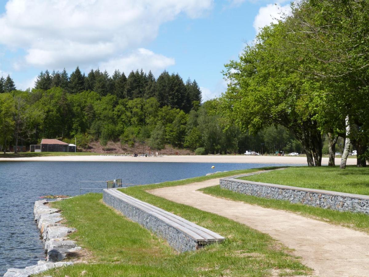 Domaine Des Hameaux Du Lac - Bg Saint-Pardoux-lʼOrtigier Kültér fotó